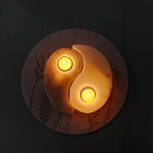 Yin und Yang Teelichthalter aus Salzkristall