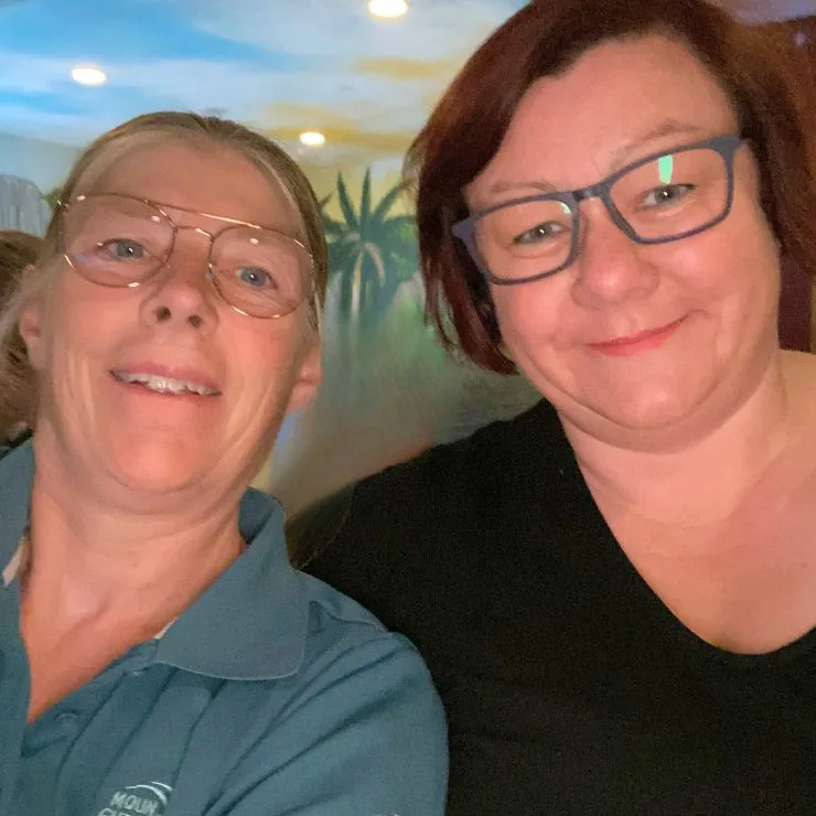 denise und jutta bowlen 740 x 740
