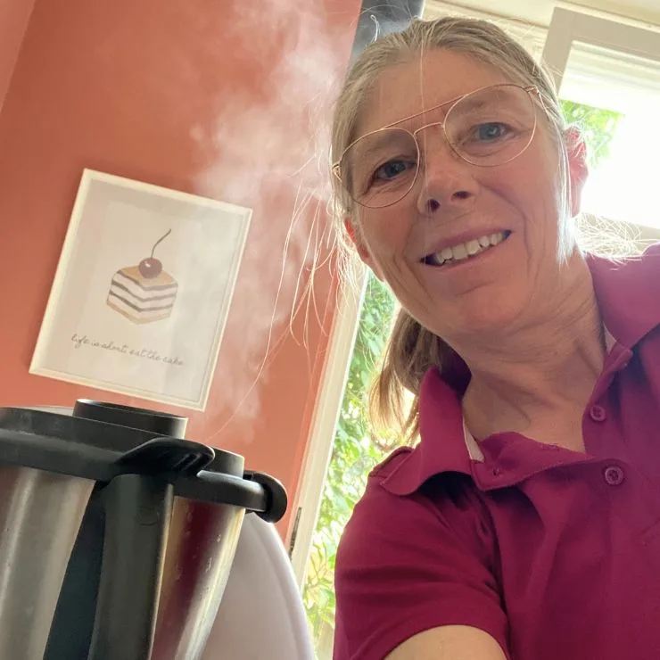 jutta in der kueche