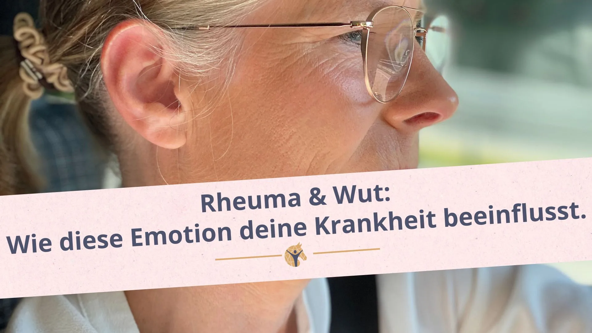 Bloggrafik Rheuma und Wut: Frau sitzt am Steuer eines Autos
